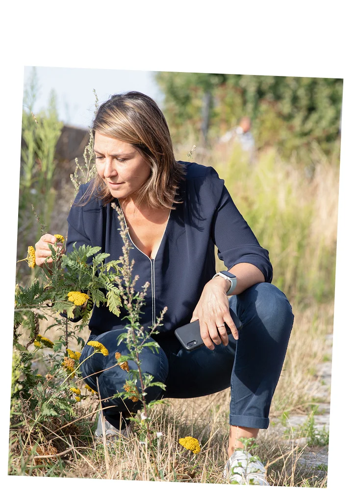 Portrait Hélène fondatrice LN Végétal Design créatrice de jardins vivants et généreux